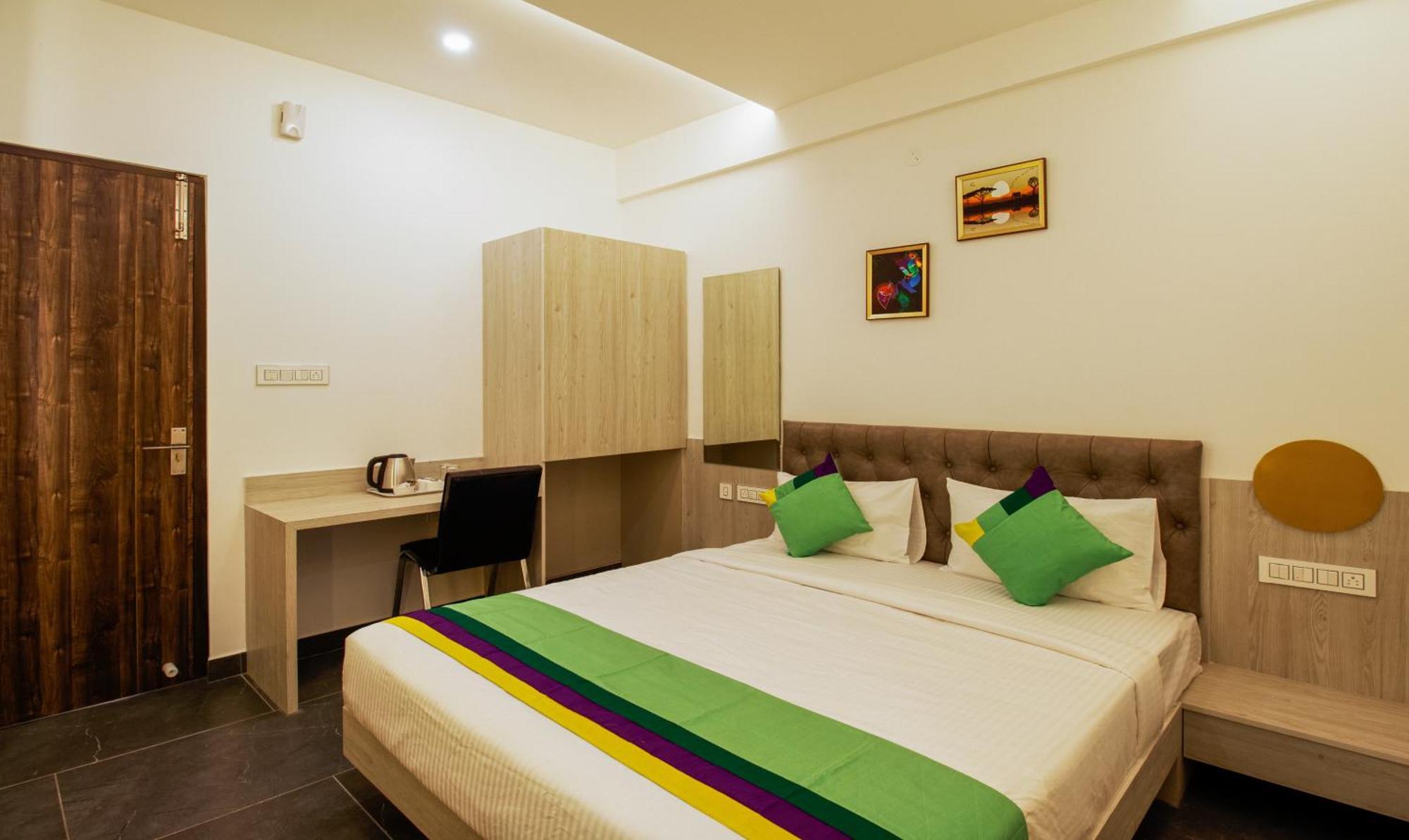 Itsy Hotels Silver Keys Kammasandra ภายนอก รูปภาพ